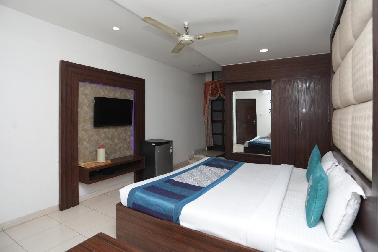 The Gagan Plaza Hotel Канпур Екстериор снимка