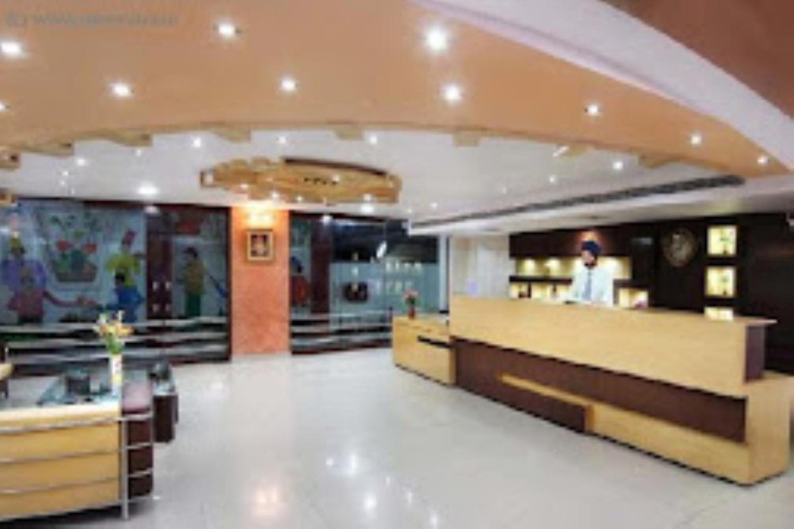 The Gagan Plaza Hotel Канпур Екстериор снимка
