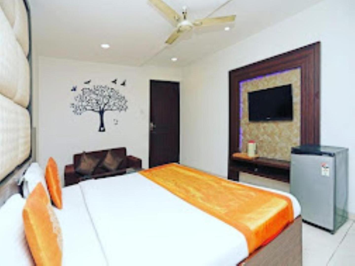 The Gagan Plaza Hotel Канпур Екстериор снимка