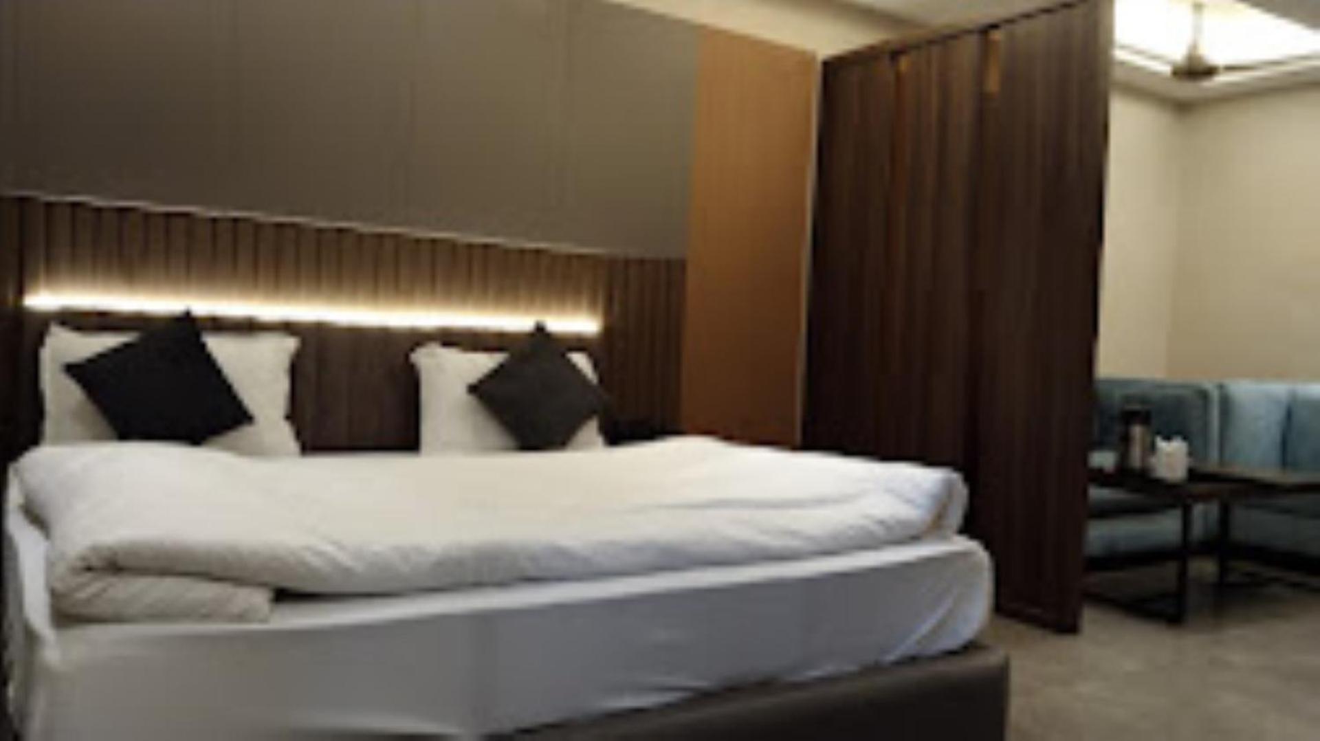 The Gagan Plaza Hotel Канпур Екстериор снимка