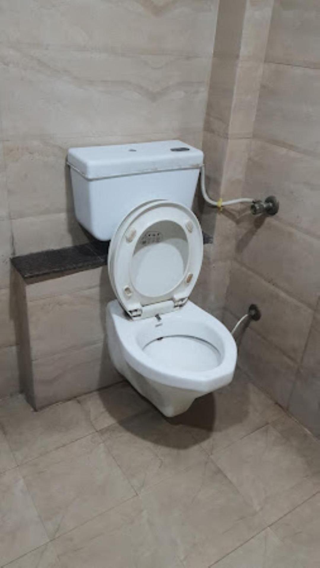 The Gagan Plaza Hotel Канпур Екстериор снимка
