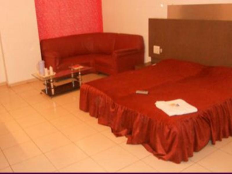 The Gagan Plaza Hotel Канпур Екстериор снимка